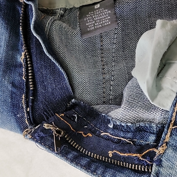 π₯ VINTAGE STUDDED Y2K LOW RISE PAINT DISGRESSED JEANS (ZIPPER NEED FIXING) - Picture 8 of 8
